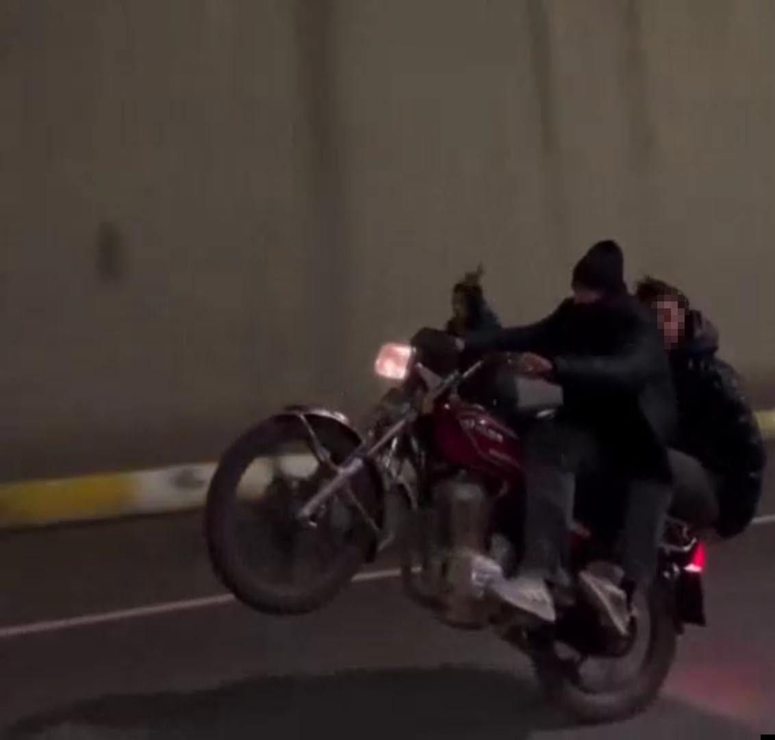 Şanlıurfa&rsquo;da trafiği tehlikeye atan motosikletliye ceza