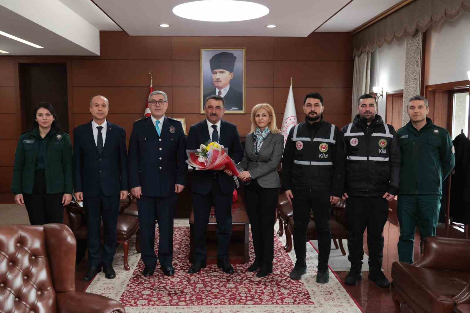 Vali Hacıbektaşoğlu, "G&uuml;mr&uuml;k teşkilatımız, devletimizin &ouml;nemli yapı taşlarından biridir"
