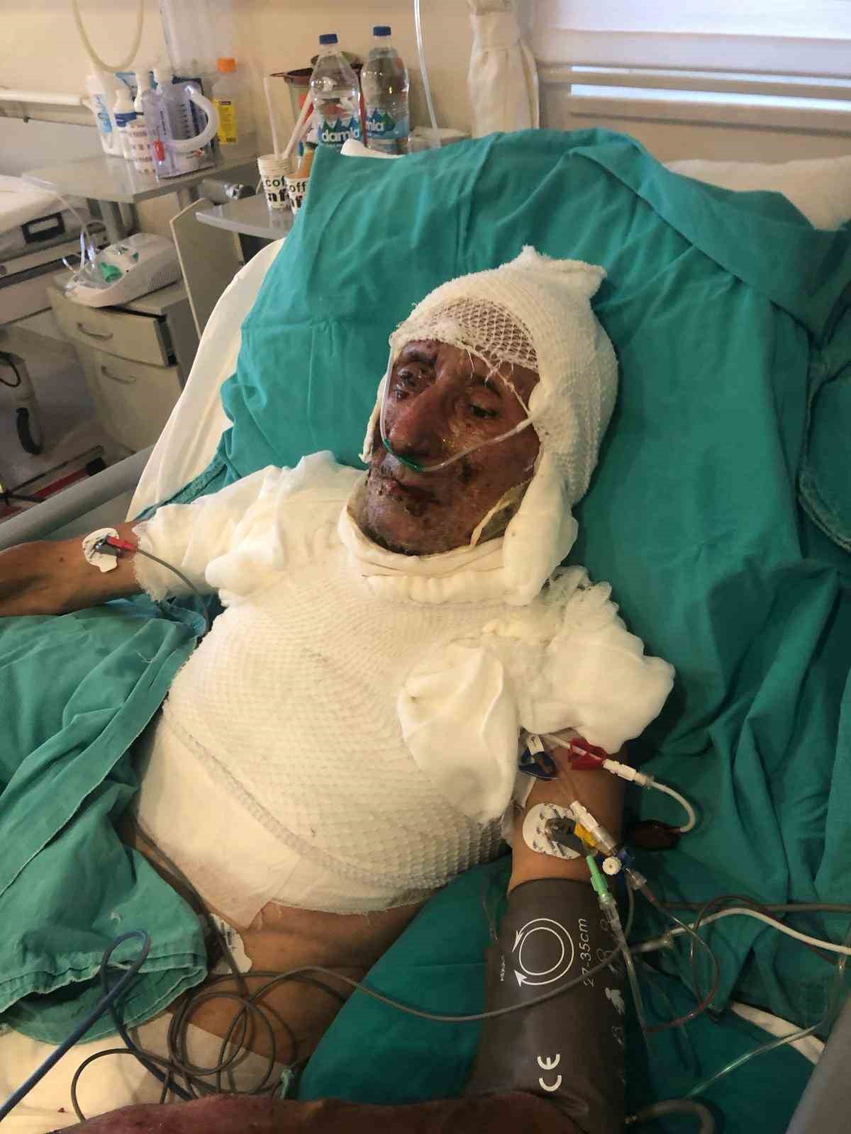 Kardeşini ahıra kilitleyip ateşe verdiği iddia edilen şahıs hakim karşısına &ccedil;ıktı
