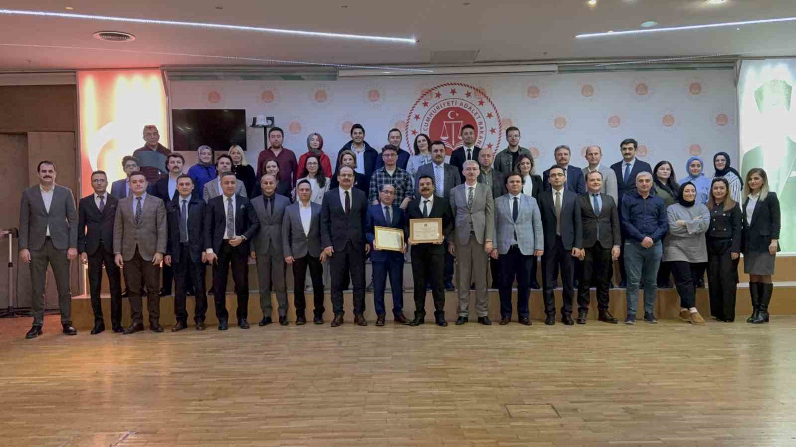 Samsun&rsquo;da başarılı h&acirc;kimlere Adalet Başarı Belgesi
