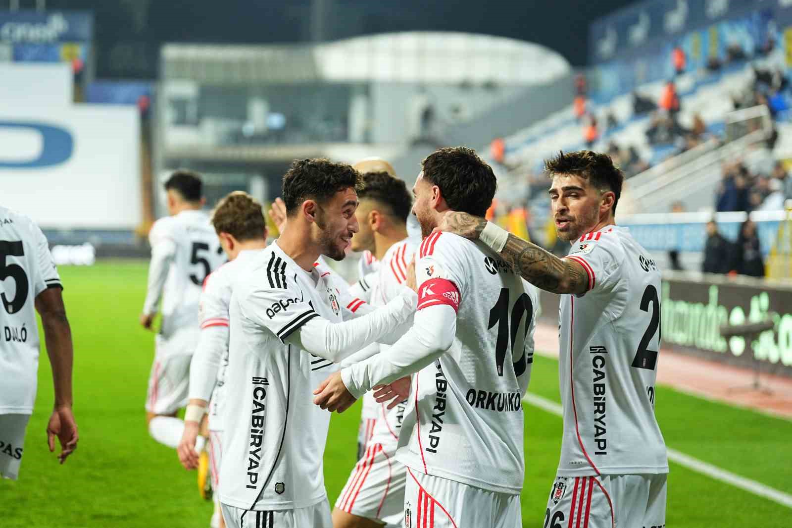 Trendyol S&uuml;per Lig: Ey&uuml;pspor: 0 - Beşiktaş: 1 (Ma&ccedil; devam ediyor)
