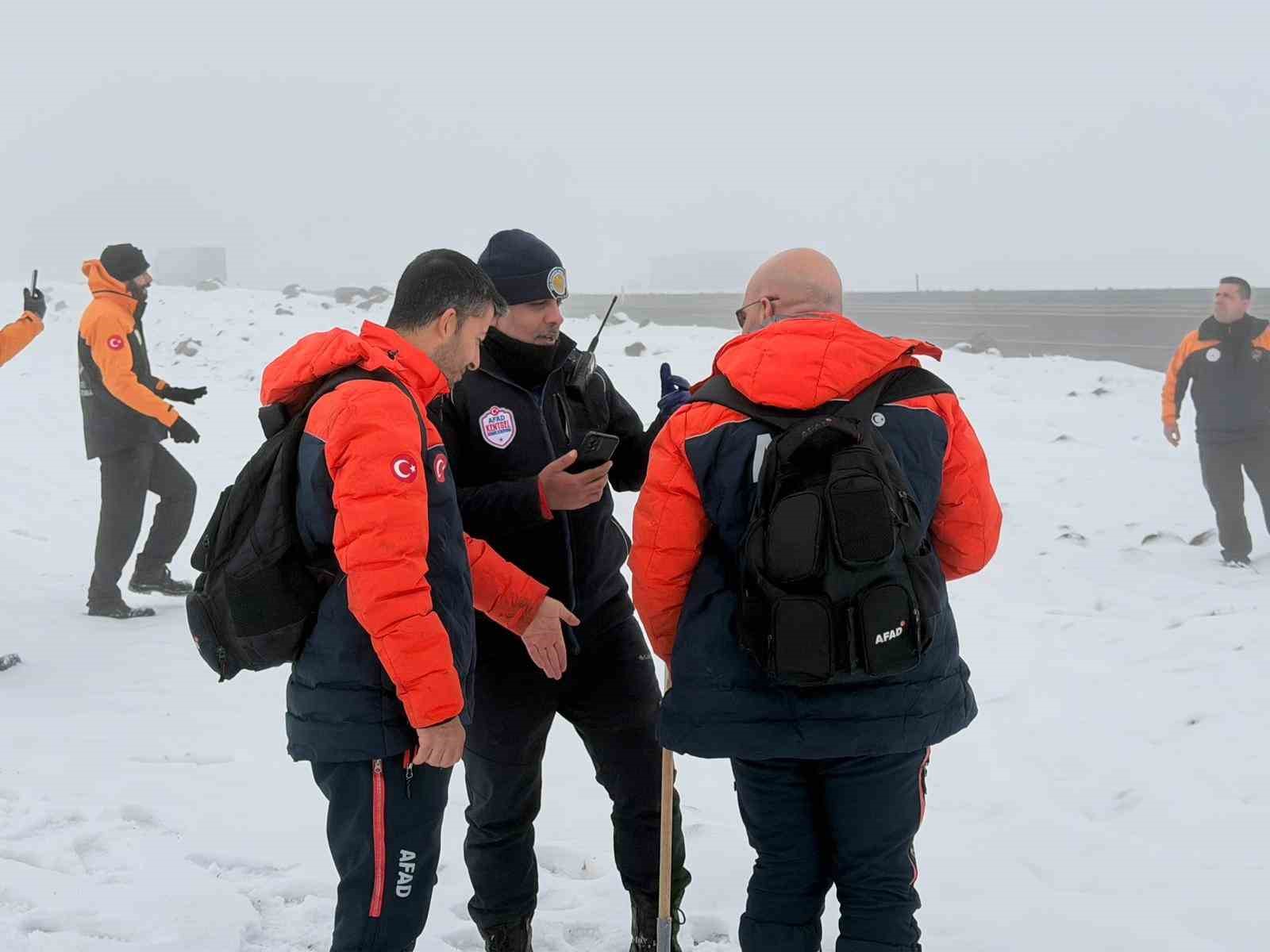 Diyarbakır&rsquo;da ekipler kayıp kadını bulmak i&ccedil;in seferber oldu

