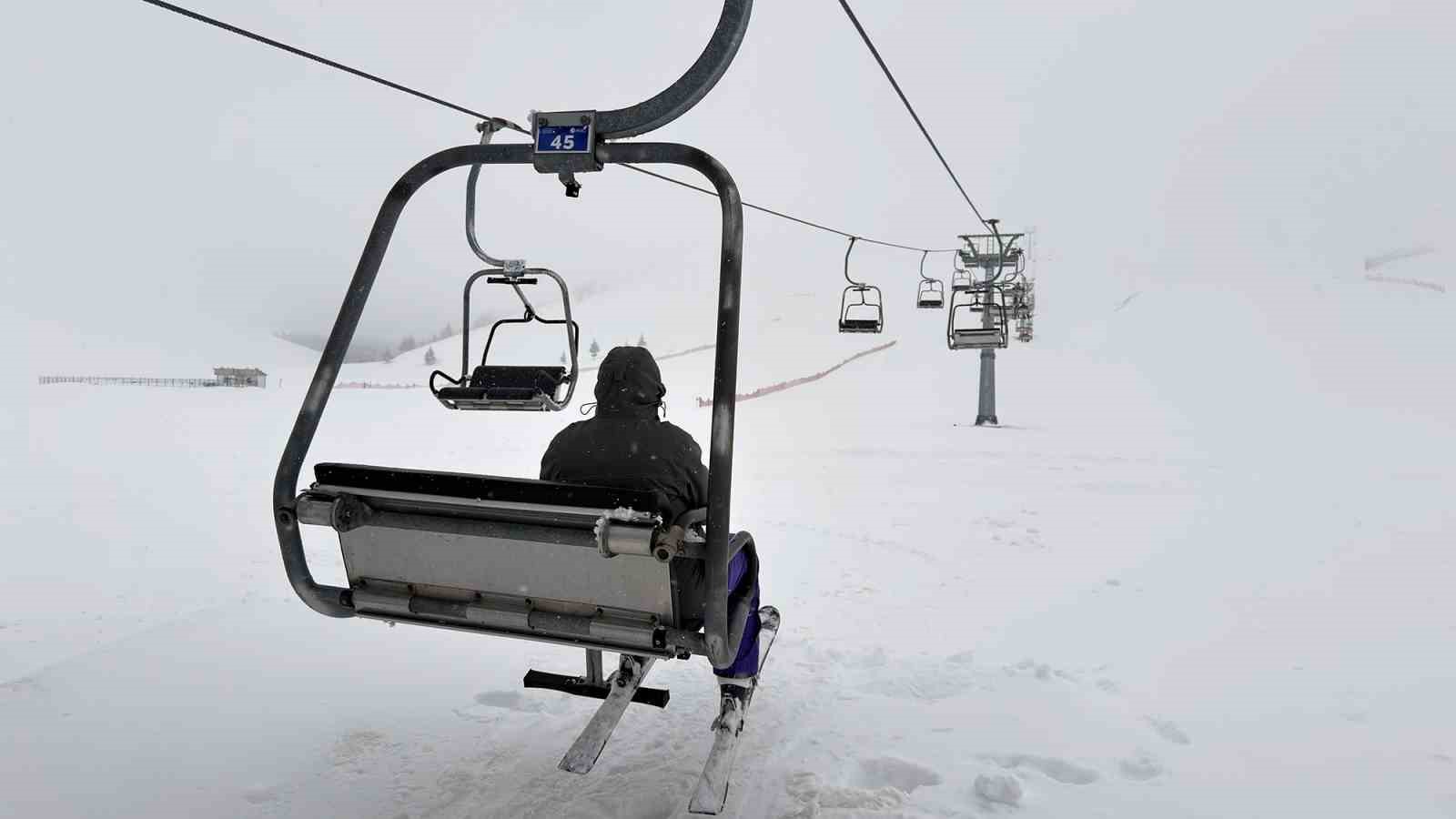 Akdeniz’in kayak merkezi Yedikuyular’a ilgi yoğun