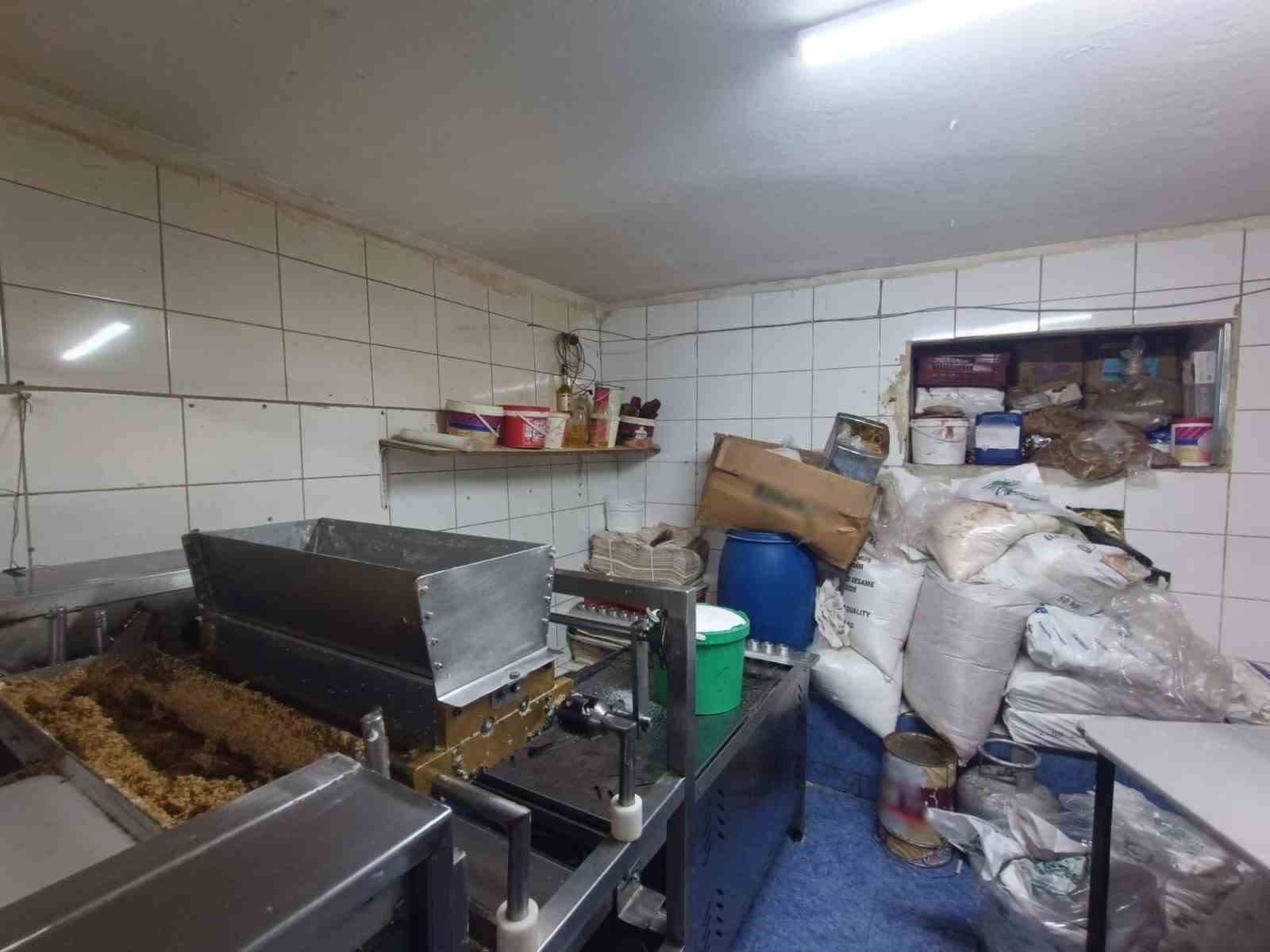 Bursa’da kaçak işçi operasyonu: 5’i çocuk 5 yabancı uyruklu şahıs yakalandı