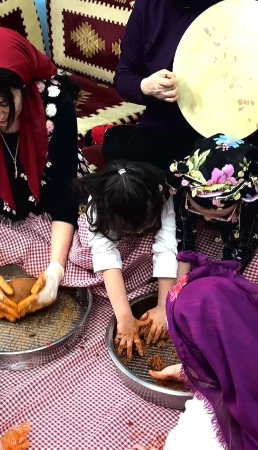B&uuml;y&uuml;kşehirin &ccedil;ocuklara &ouml;zg&uuml; k&uuml;t&uuml;phanesi ve m&uuml;zik okulunda eğlenceli yarıyıl etkinlikleri
