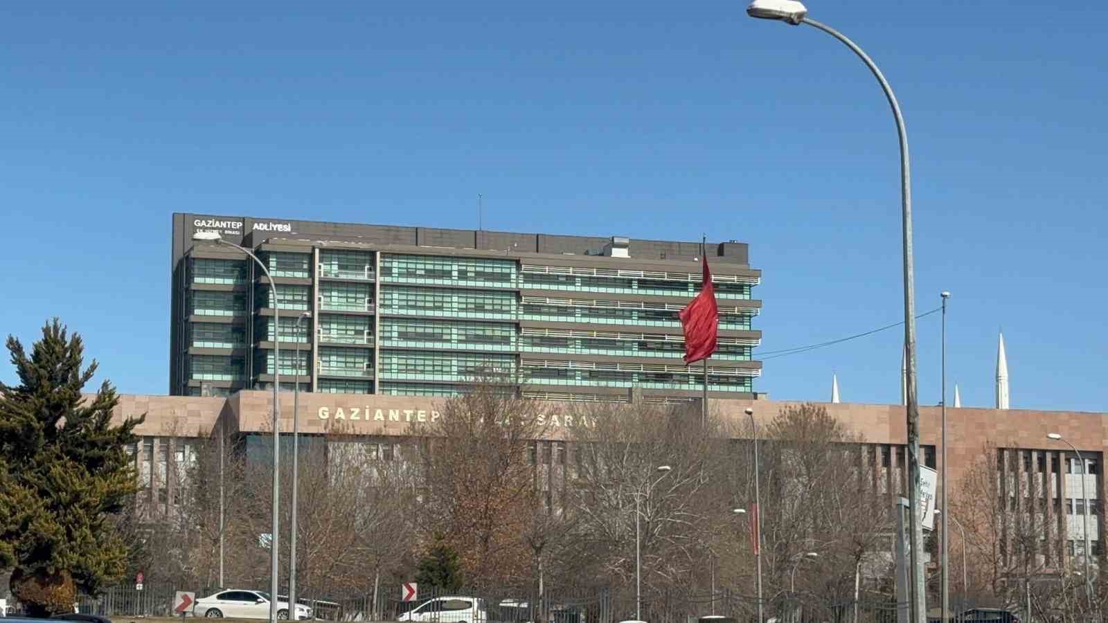 Gaziantep’te uyuşturucu satarken yakalanan İran uyruklu sanığa 18 yıl hapis