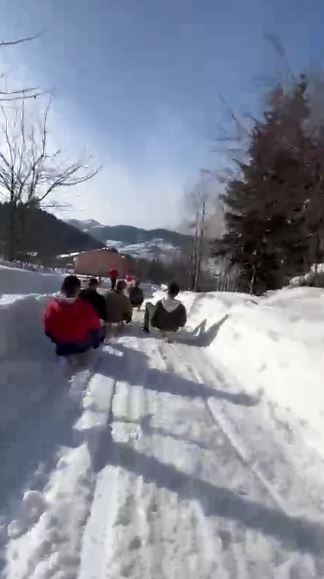 Artvin’de 7’den 70’e kızak keyfi