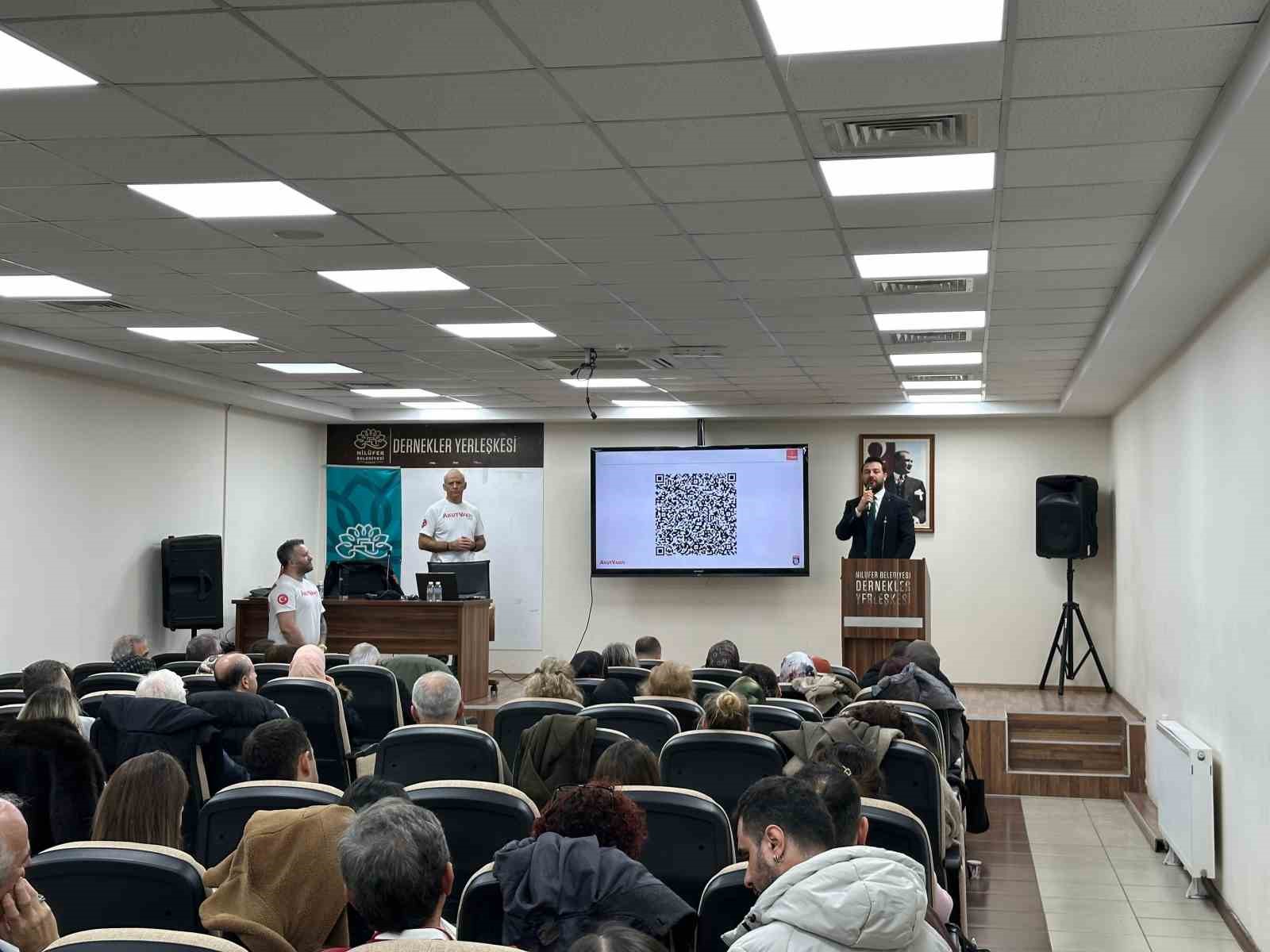 Nil&uuml;fer Belediyesi personeline "Temel Afet Bilinci" eğitimi
