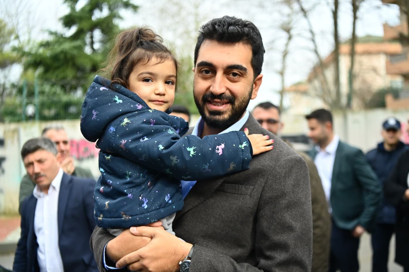 Tuzla’da yeni açılan "Oyun Parkı Sokağı" yarıyıl şenliğinde çocukları buluşturdu