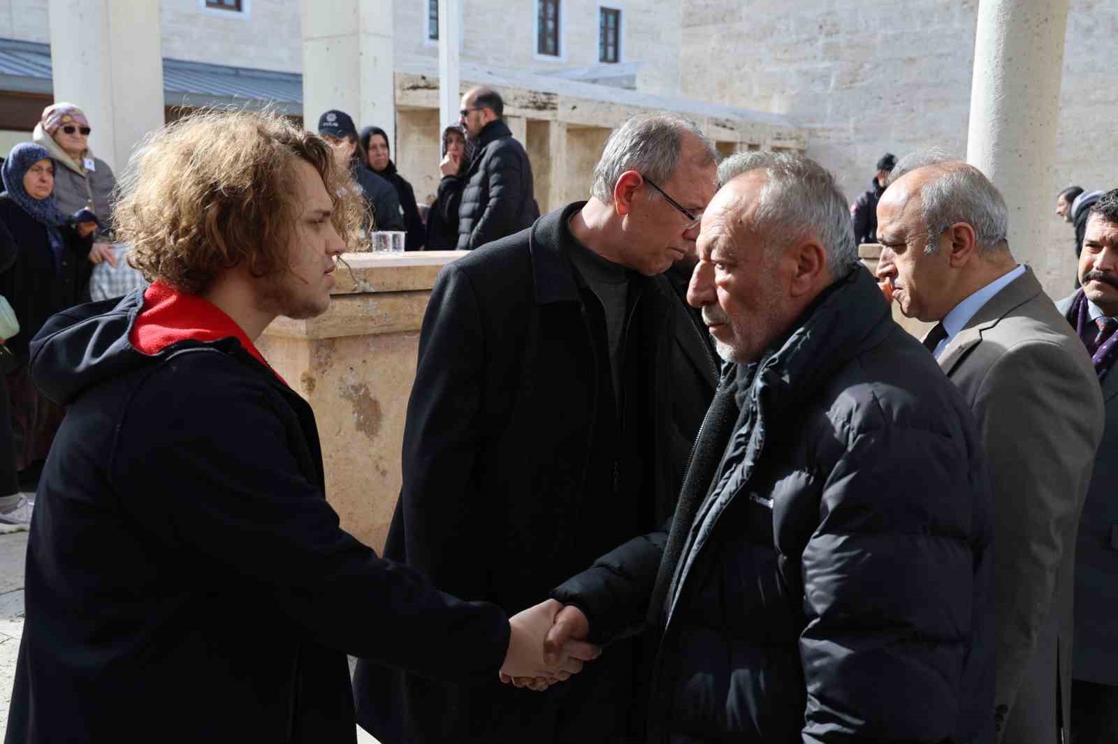 Kalp krizi sonucu vefat eden polis memuru son yolculuğuna uğurlandı