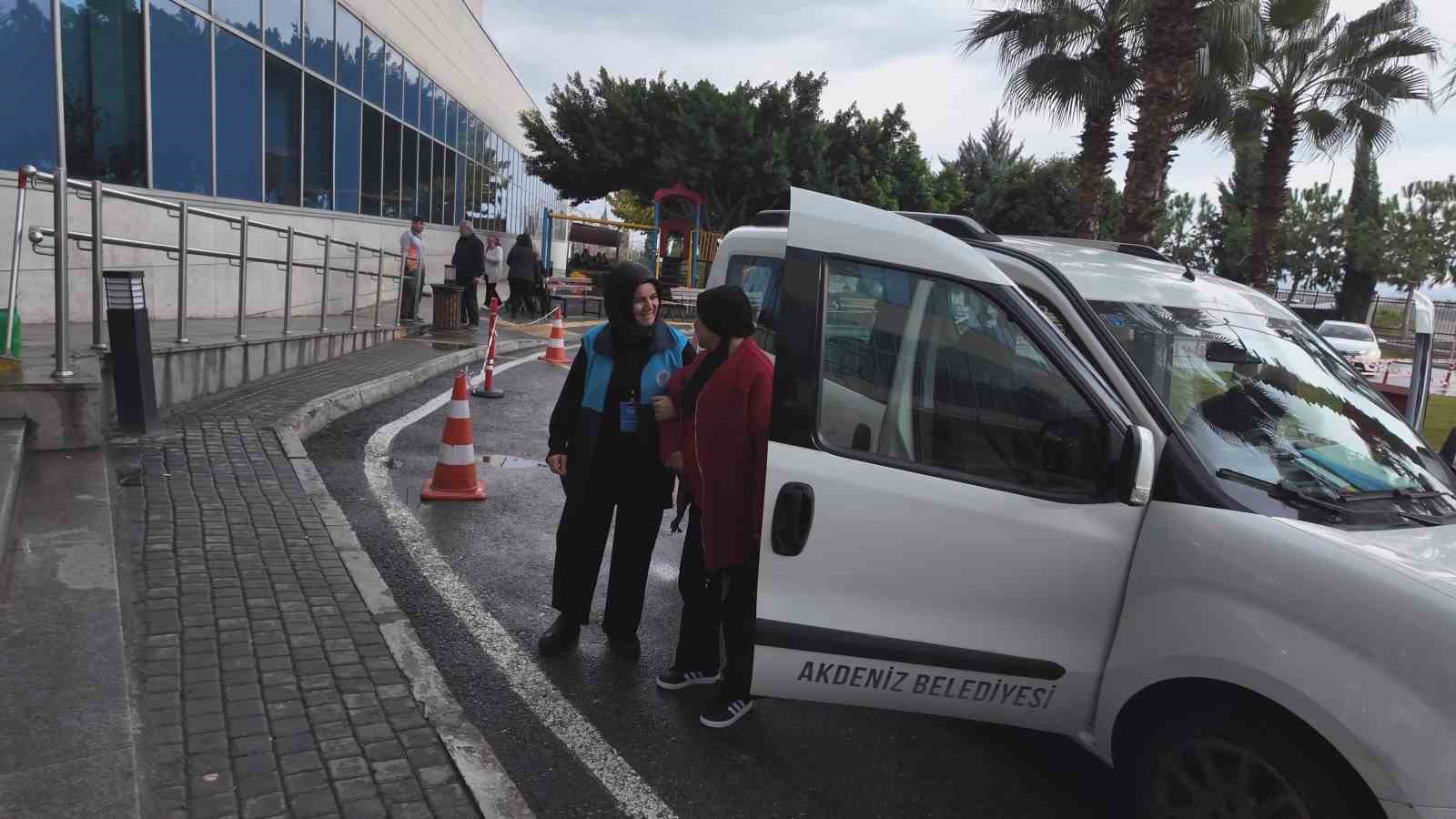 Mersin’de onkoloji hastaları ulaşım sorunu yaşamıyor