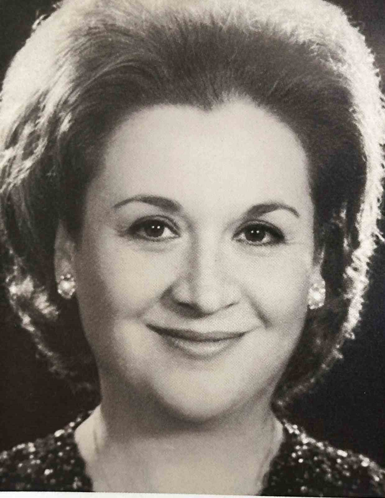 T&uuml;rk halk m&uuml;ziğinin usta ismi Seha Okuş son yolculuğuna uğurlandı
