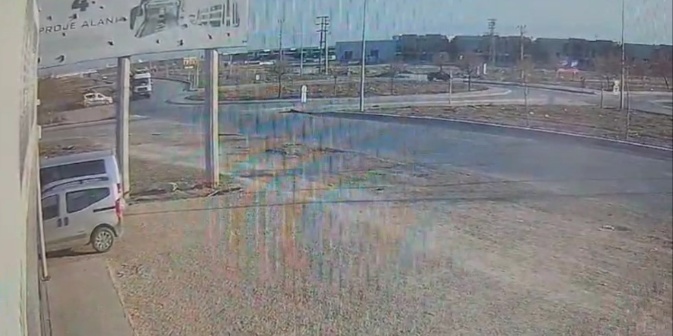 Konya&rsquo;da 1 polis memurunun şehit olduğu 2 polisin yaralandığı kazaya neden olan s&uuml;r&uuml;c&uuml; hakim karşısında
