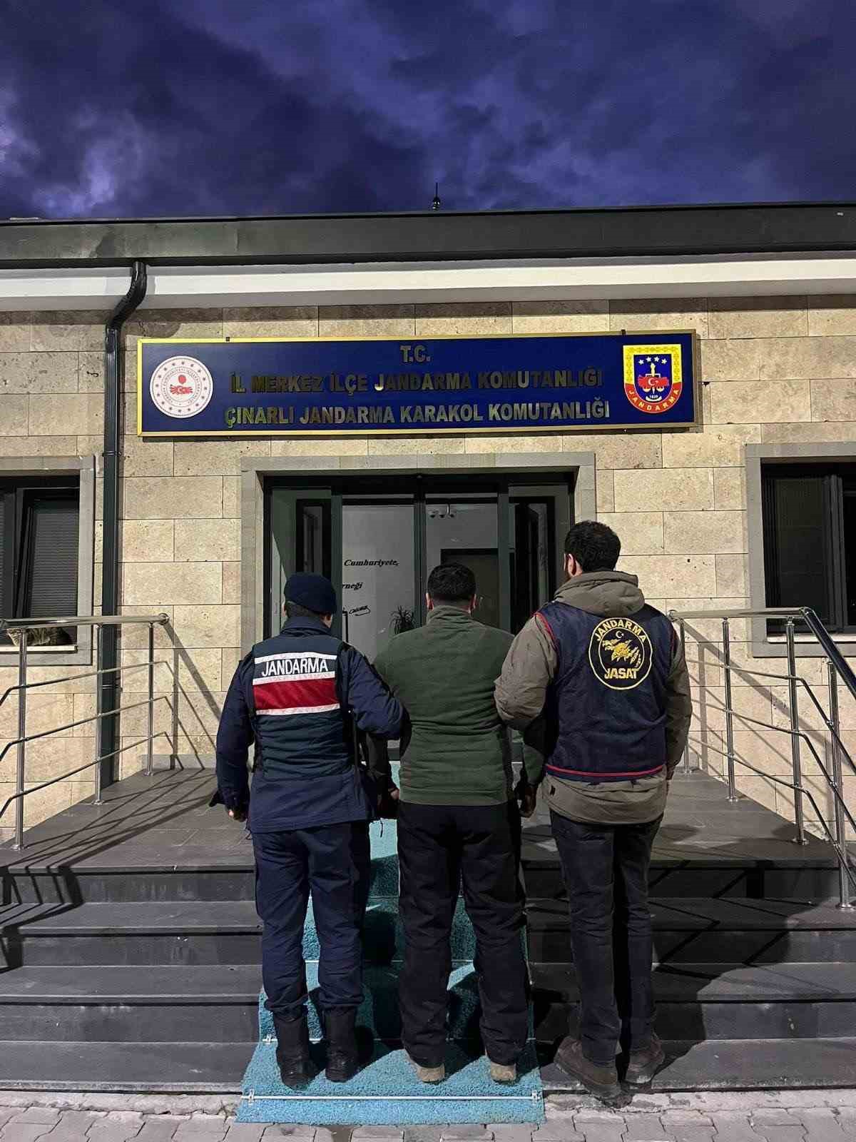 Çanakkale’de farklı suçlardan aranan 5 şüpheli tutuklandı