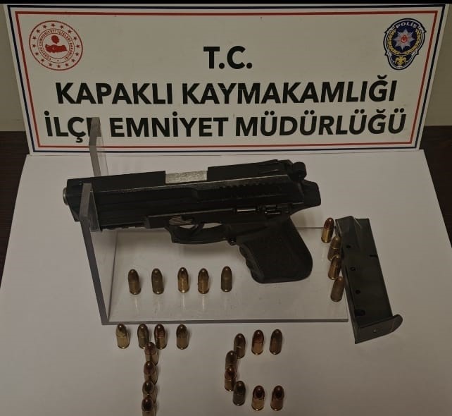 Kapaklı’da 2 ruhsatsız tabanca ele geçti