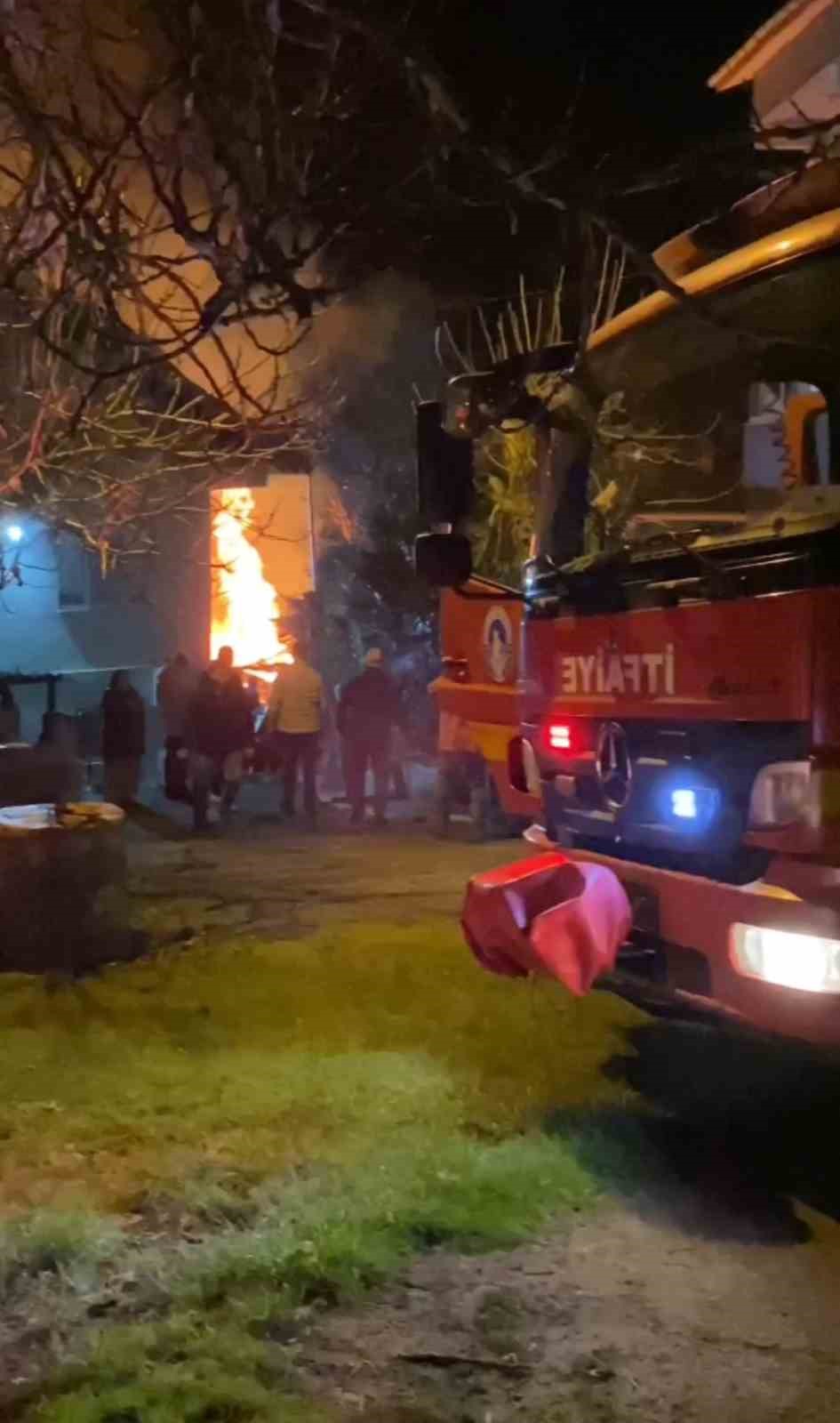 Bartın’da odunluk yangını paniğe neden oldu