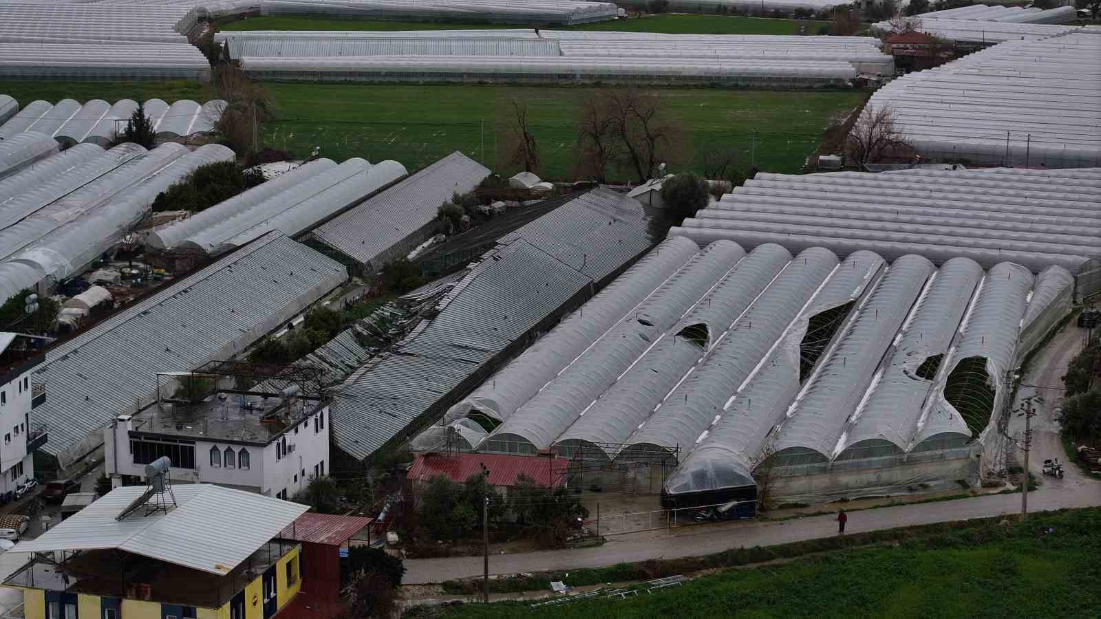 Seydikemer’de hortum, fırtına ve dolu seraları vurdu