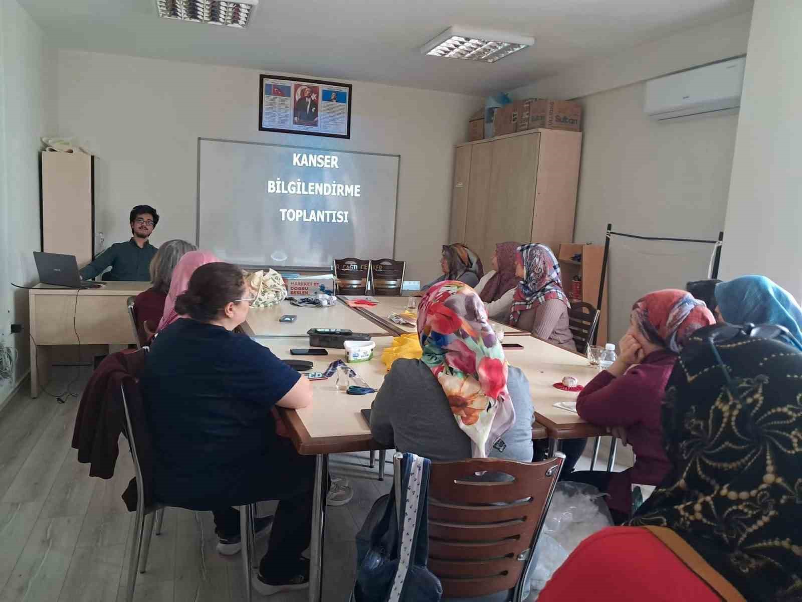 Ankara’da Aile Destek Merkezi kursiyerleri kanserler hakkında bilgilendirildi