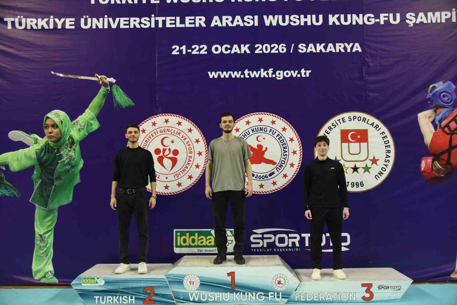 BARÜ’lü öğrencilerden Üniversiteler Arası Wushu Türkiye Şampiyonası’nda 3 madalya