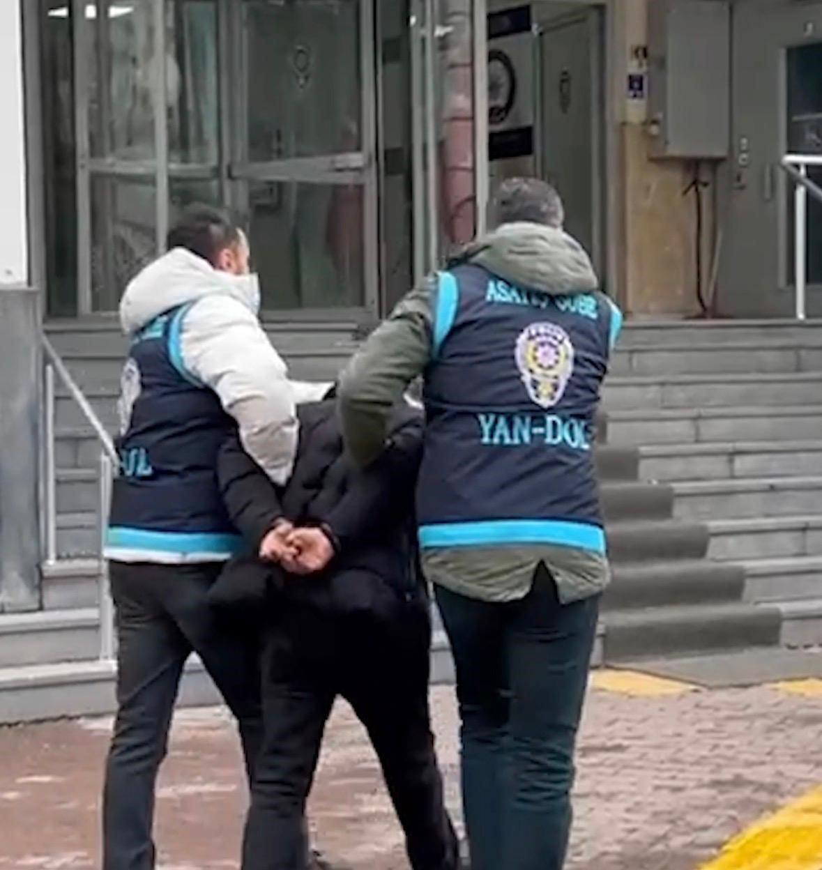 Üç farklı ilde 4 aranması ve 23 yıl kesinleşmiş hapsi bulunan şahıs yakalandı