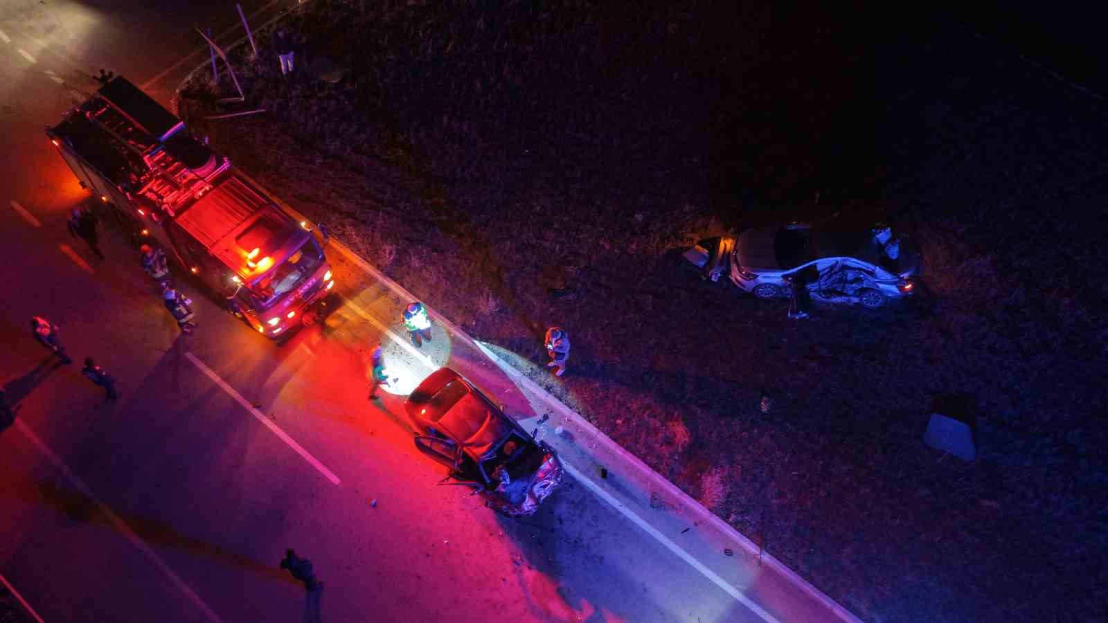 &Ccedil;orum&rsquo;da iki otomobil &ccedil;arpıştı: 8 yaralı
