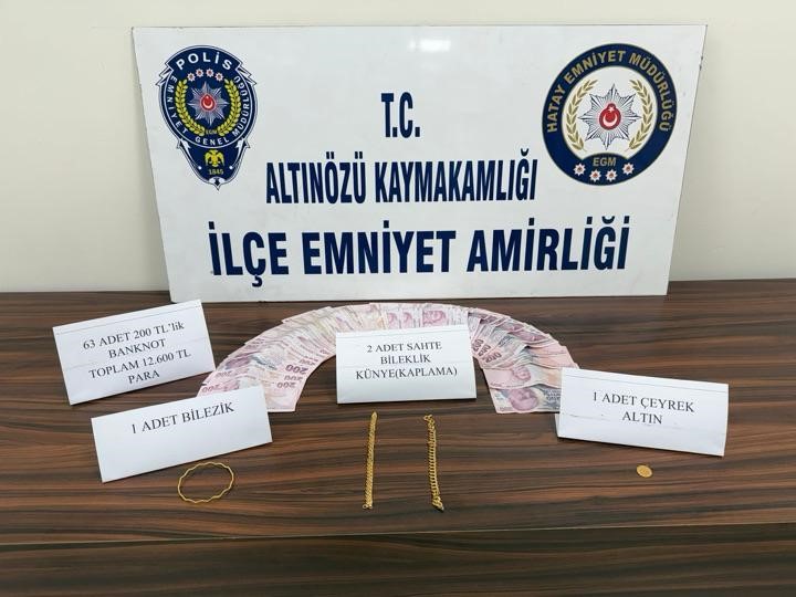 Hatay&rsquo;da kuyumcuya sahte altın satan 3 şahıs yakalandı
