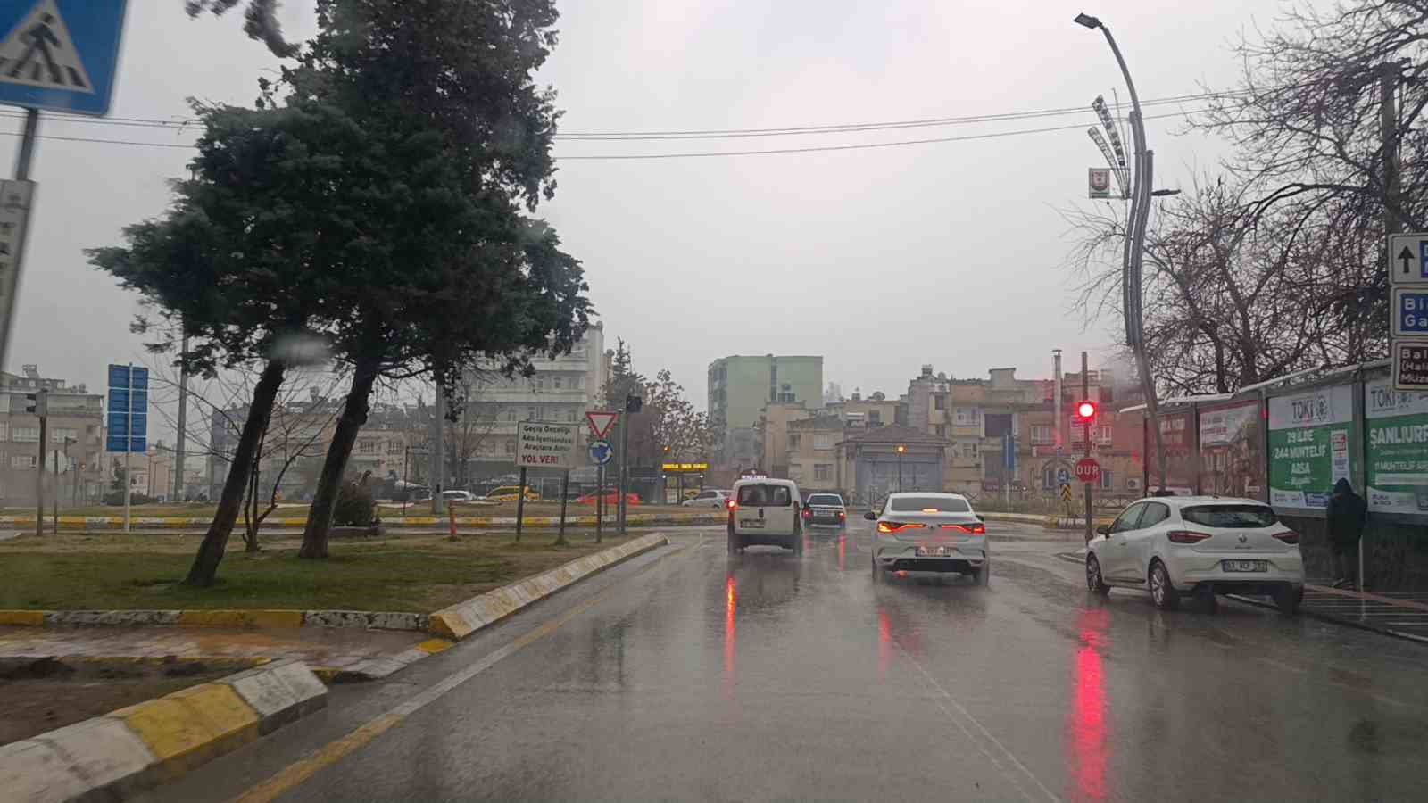 Şanlıurfa’da sağanak yağış etkili oluyor