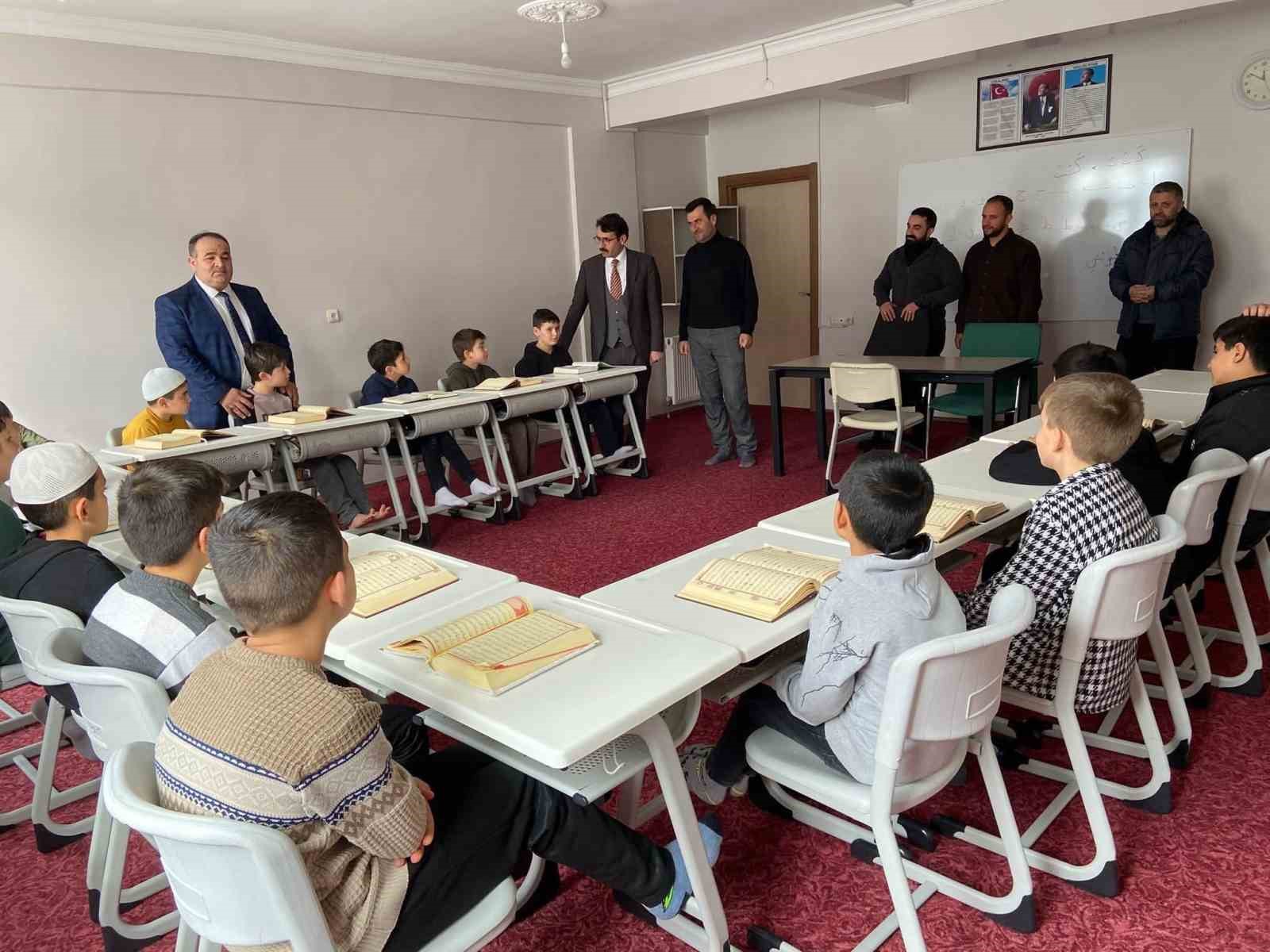 Bozkır’da "Gençliğe Değer Ara Dönem Eğitim Kampı" sona erdi