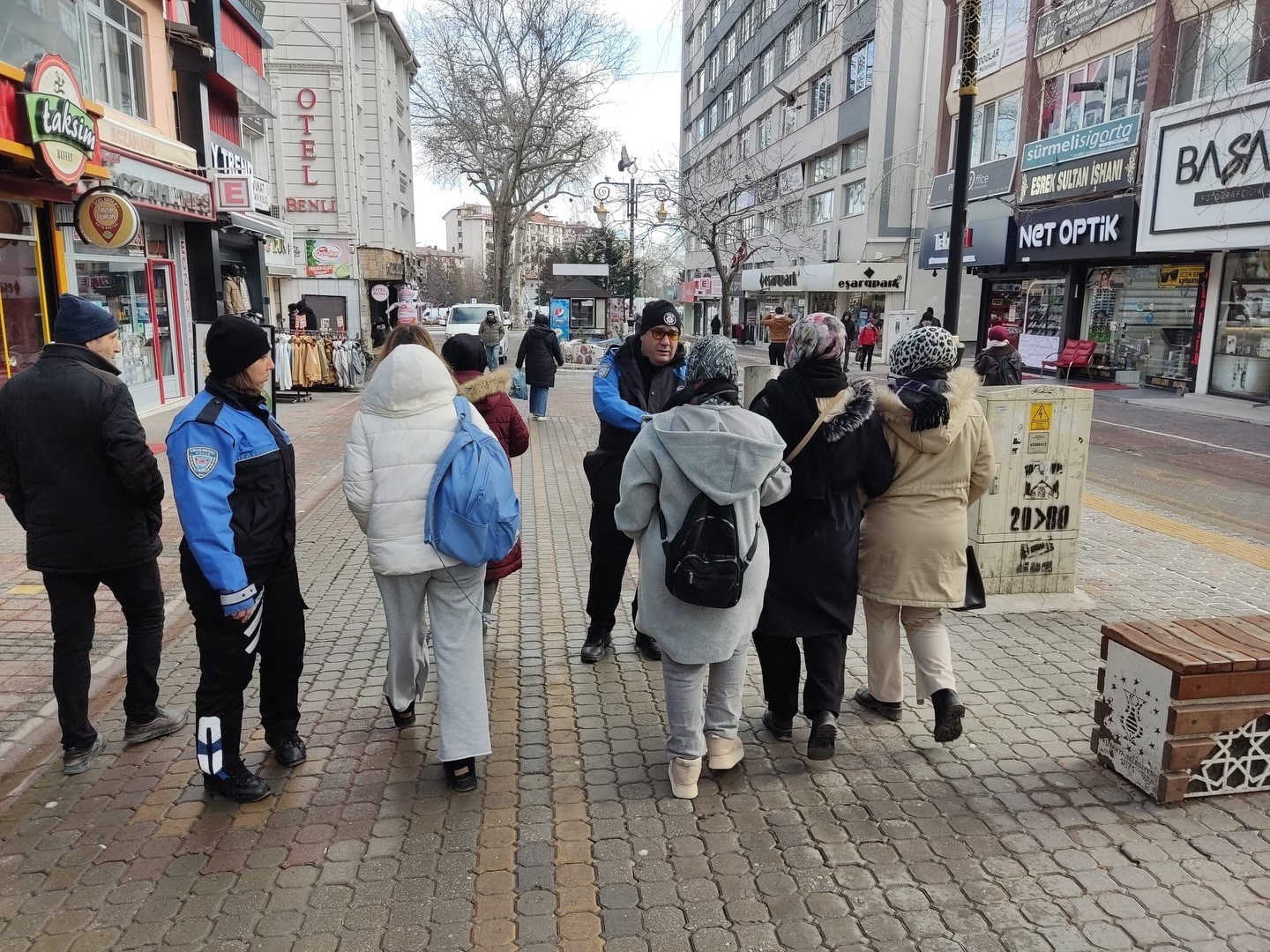 Kütahya’da semt pazarlarında dolandırıcılığa karşı bilgilendirme çalışması