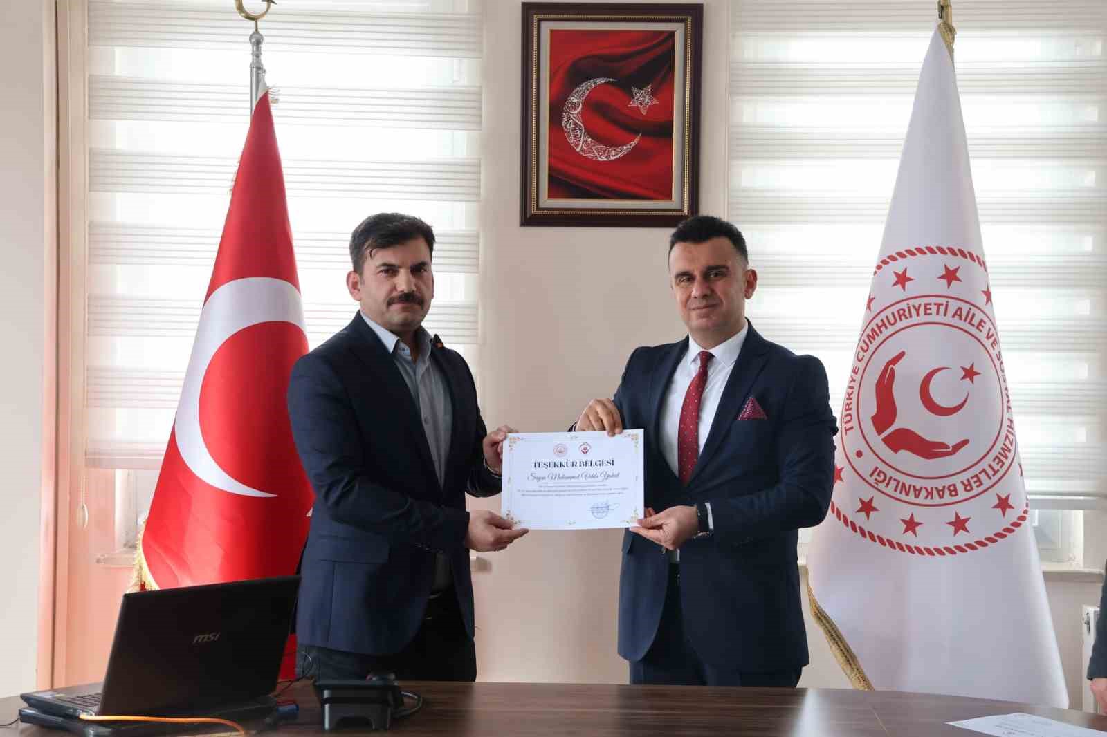 Çocuk hakları komitesi üyelerine dijital okuryazarlık ve akran zorbalığı ile mücadele eğitimi