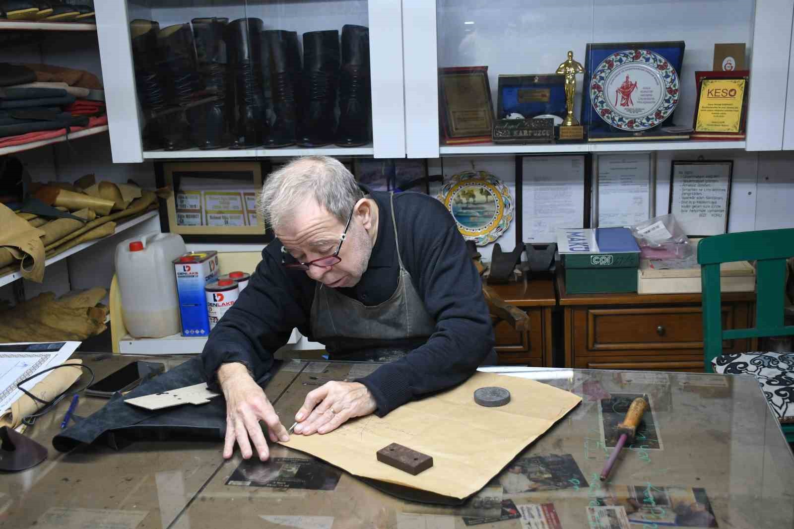 Körüklü çizme ustası Karpuzcu’ya "2025 Yaşayan İnsan Hazinesi" ödülü