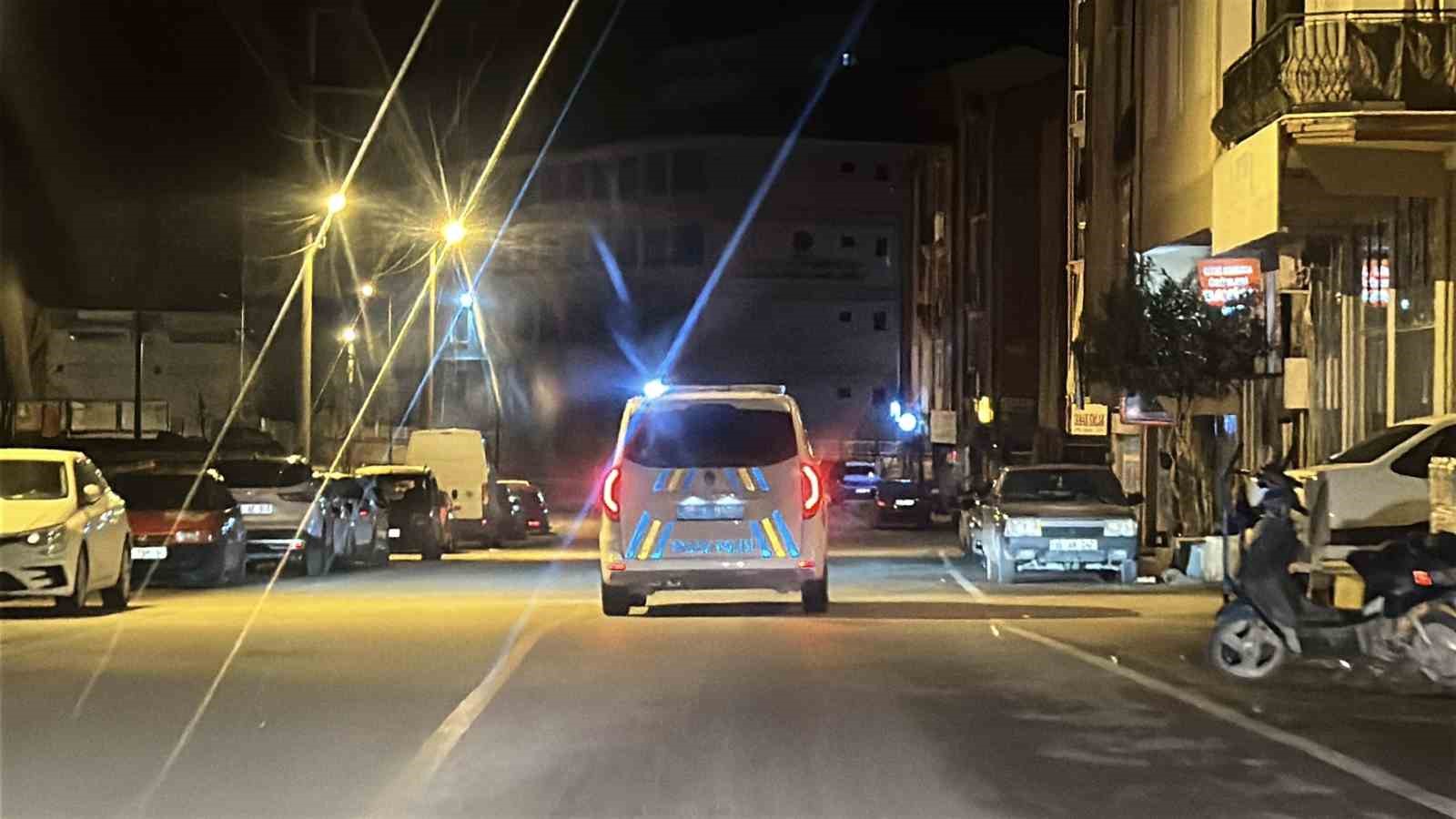 Alkoll&uuml; s&uuml;r&uuml;c&uuml; 3 g&uuml;nde iki kez polisten ka&ccedil;tı, yaklaşık 100 bin lira cezayı yedi
