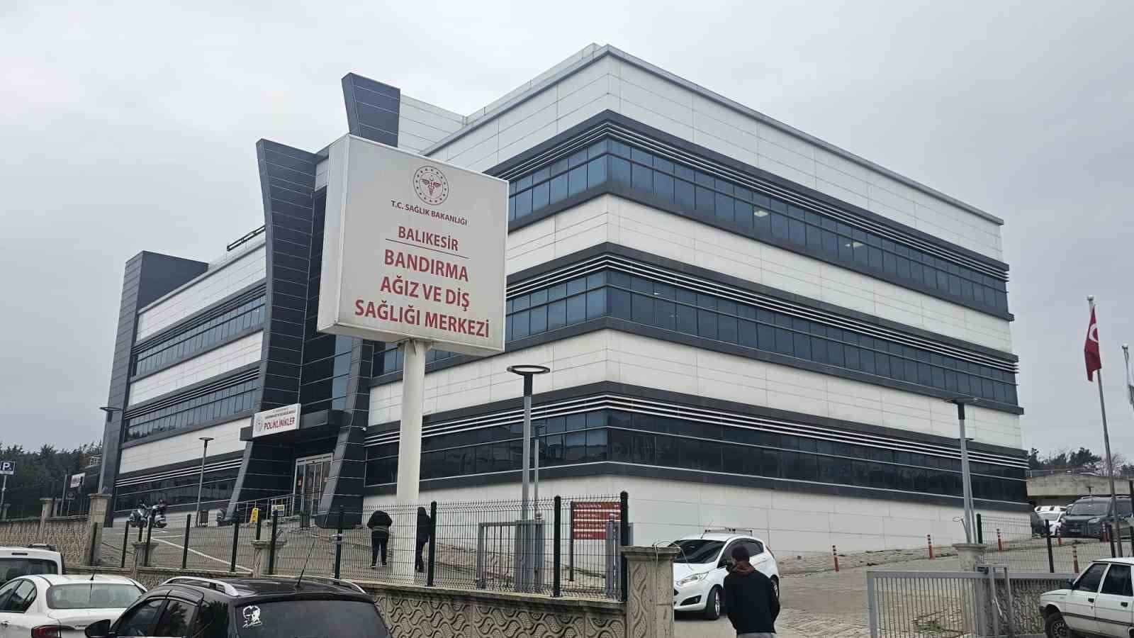 Bandırma Ağız ve Diş Sağlığı Merkezi bir yılda 99 bin hastaya hizmet verdi