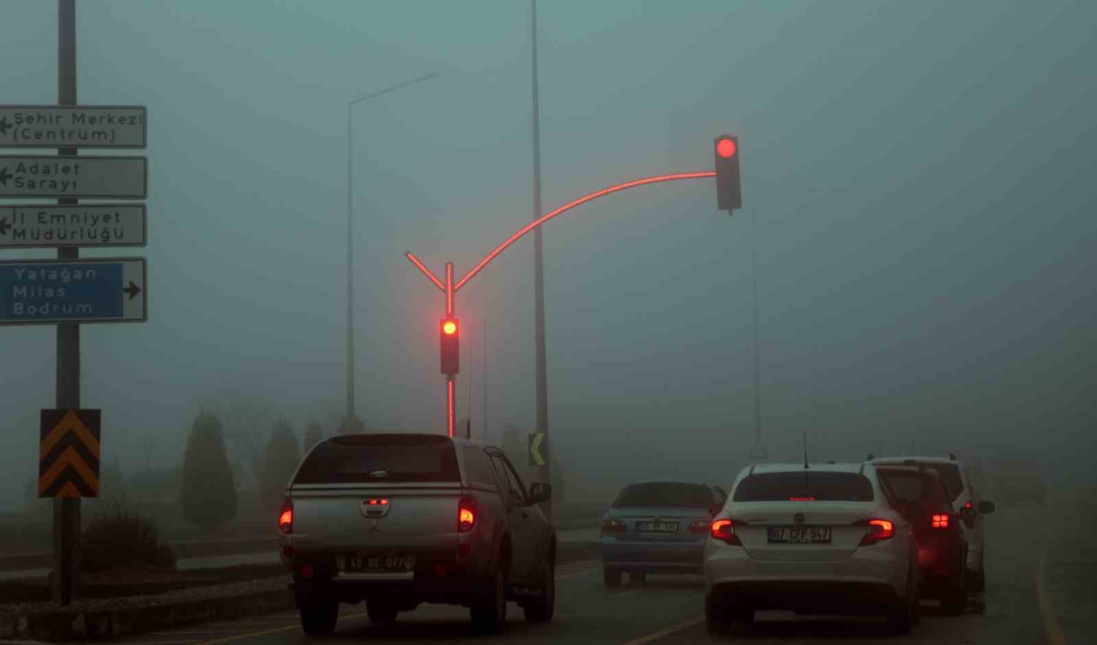 Muğla’da yağmur sonrası yoğun sis ulaşımı olumsuz etkiledi