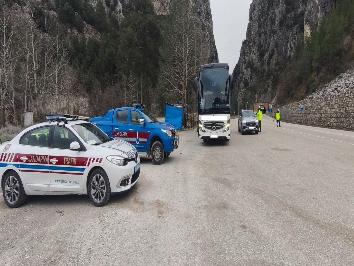 Burdur’da 1 haftada 381 araç ve sürücüsüne idari ceza uygulandı