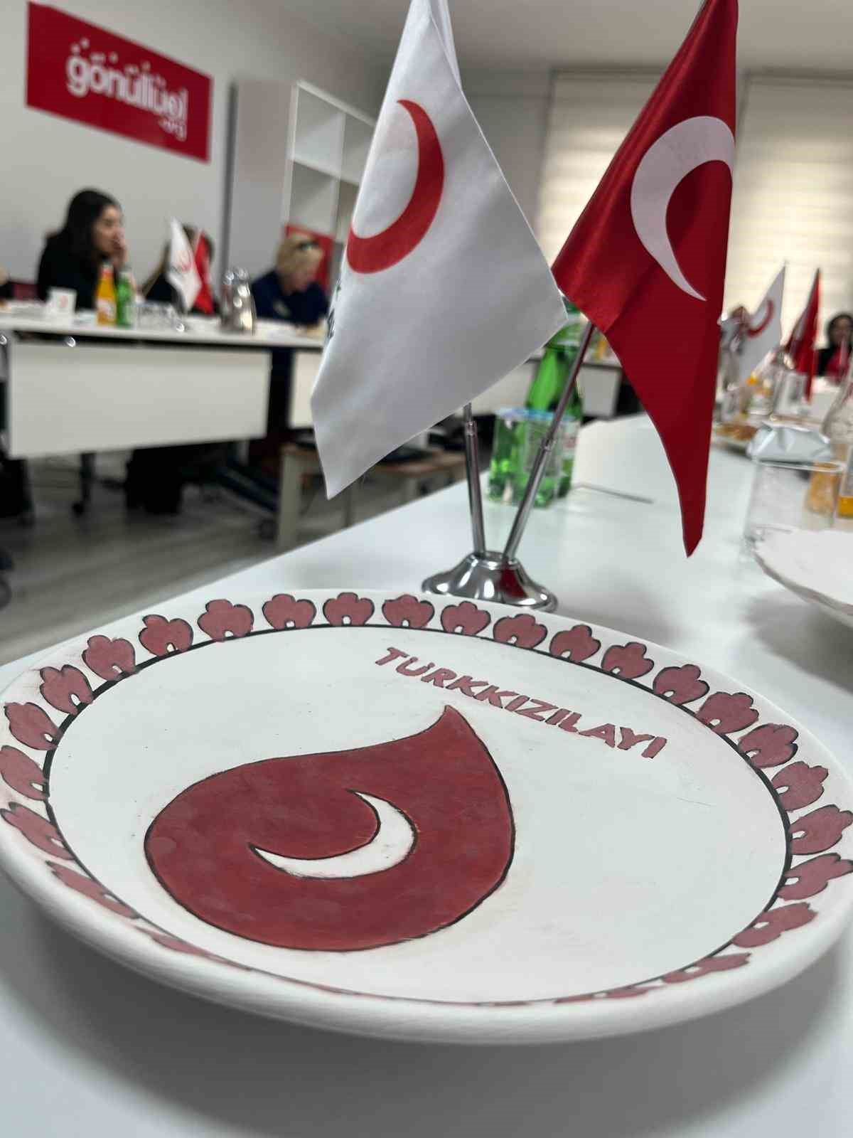 Kars Kızılay&rsquo;dan Filistin&rsquo;e umut etkinliği
