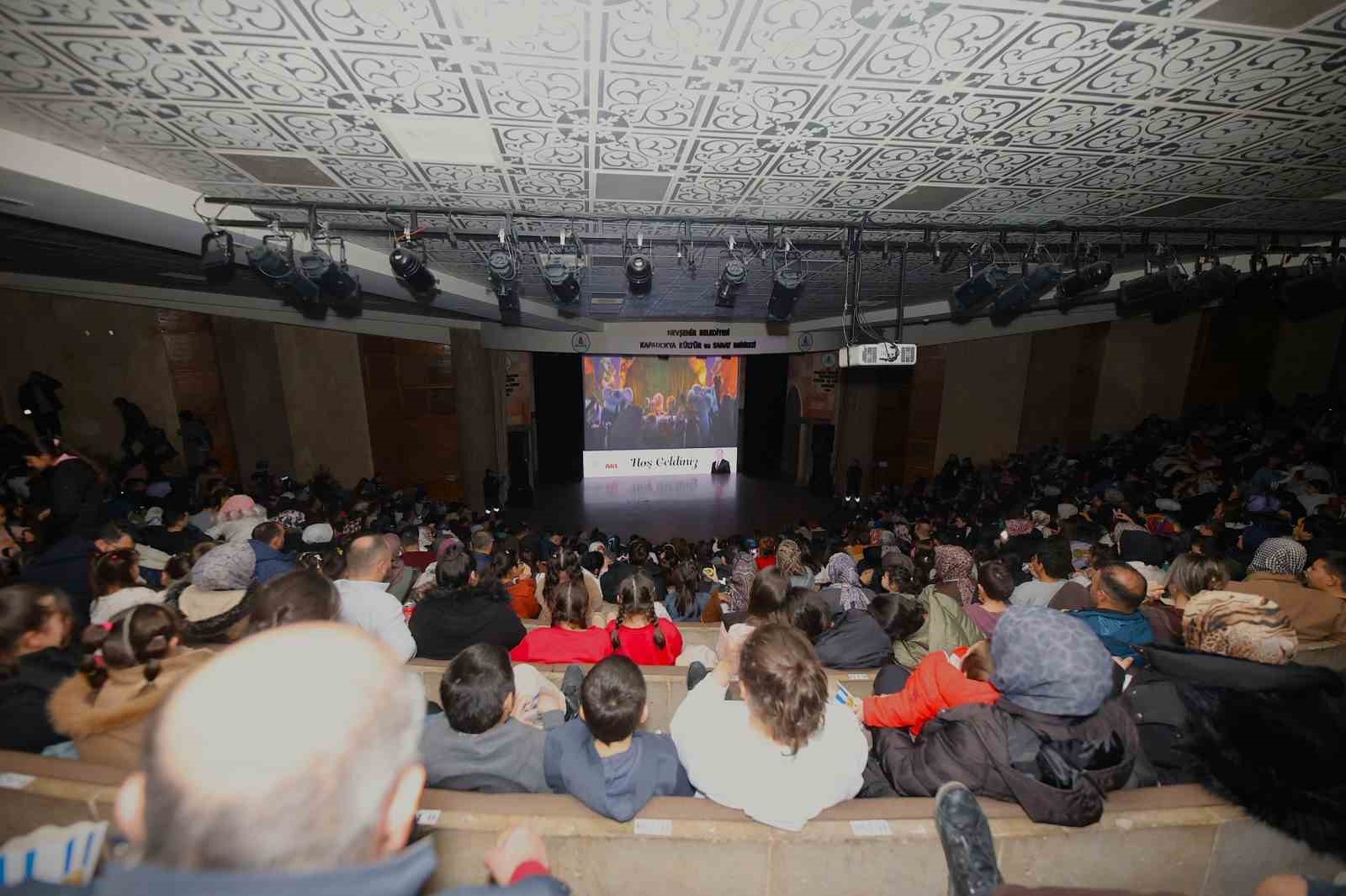 Nevşehir’de küçük izleyicilere büyük eğlence