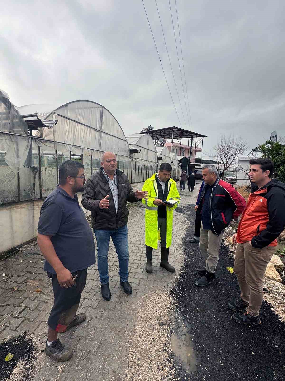 Muğla B&uuml;y&uuml;kşehir&rsquo;den Seydikemer Kumluova&rsquo;da yaşanan afet sonrası inceleme
