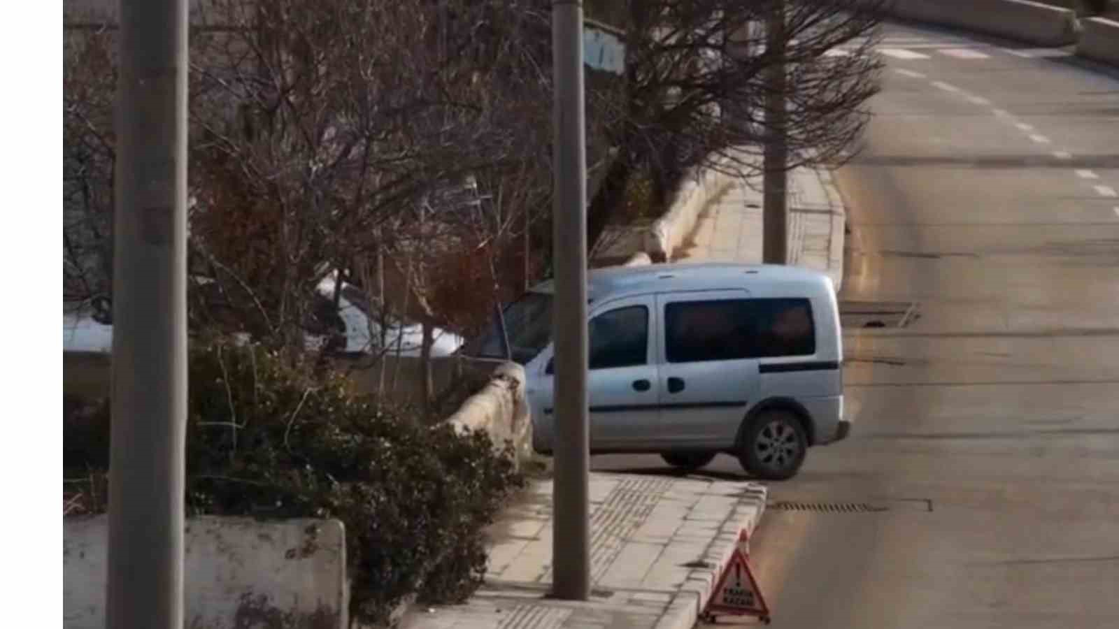 Trafik uygulamasından ka&ccedil;tı, havadan yapılan sıcak takiple yakalandı: S&uuml;r&uuml;c&uuml;ye ceza yağdı
