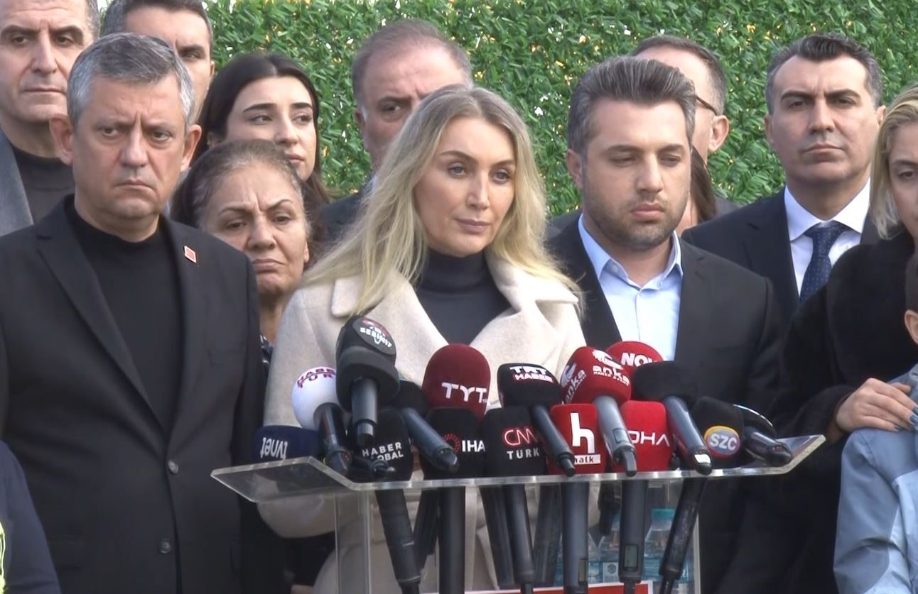 CHP Genel Başkanı &Ouml;z&uuml;r &Ouml;zel: "Tutuksuz yargılama şarttır"
