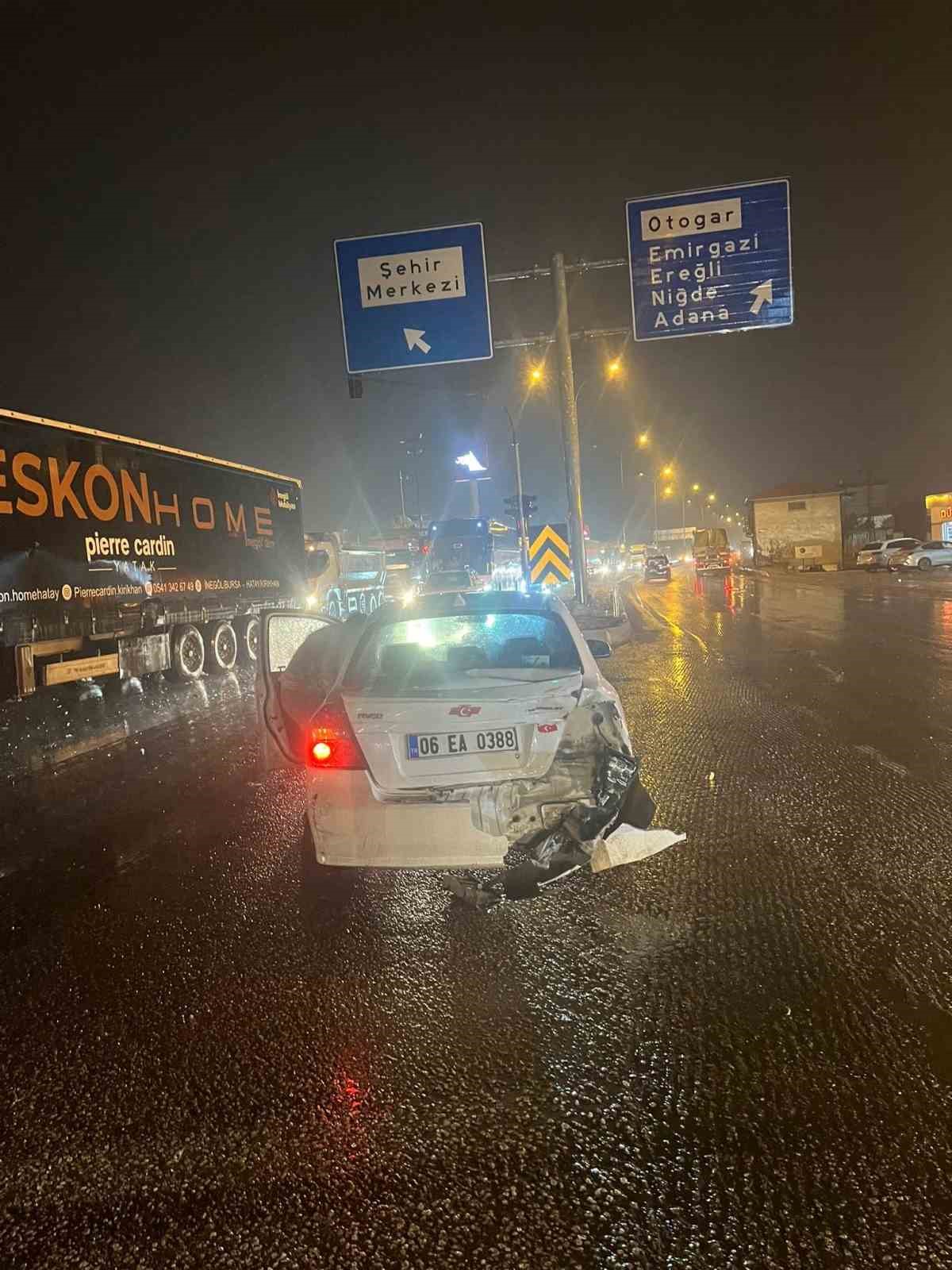 Konya’da tır otomobile çarptı: 2 yaralı