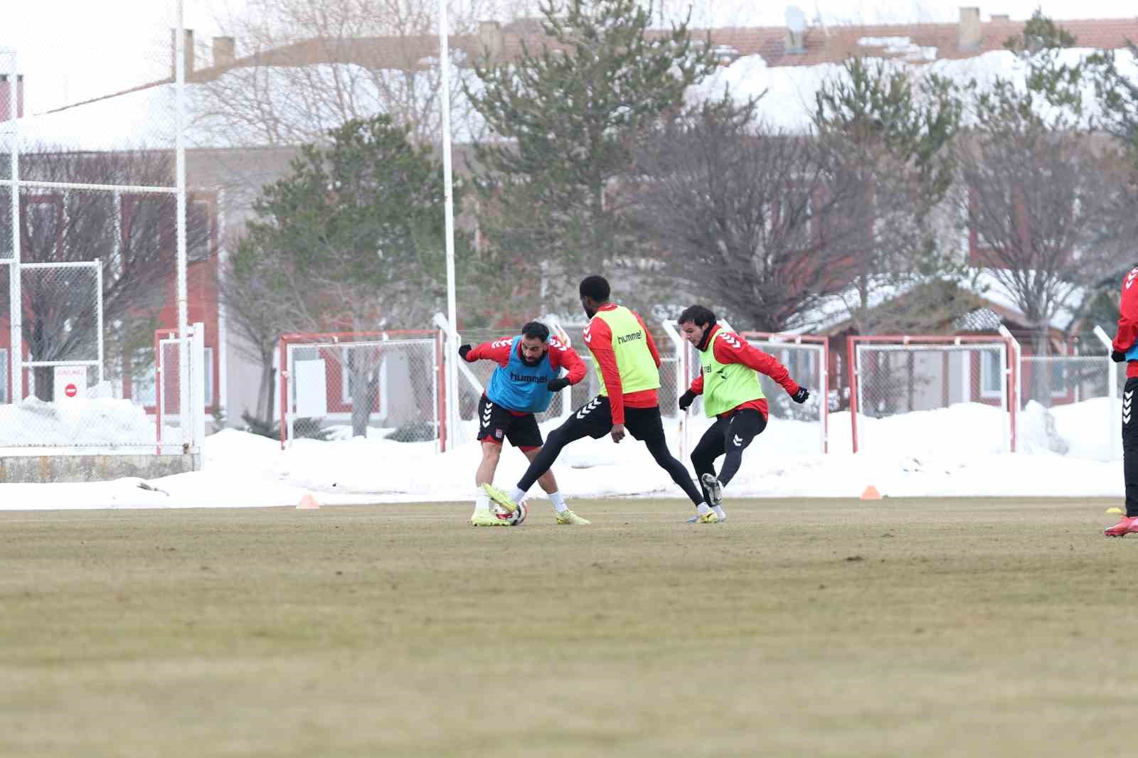 Sivasspor&rsquo;da, Pendikspor ma&ccedil;ı hazırlıkları s&uuml;r&uuml;yor
