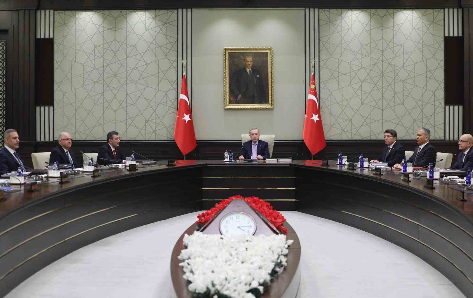 Cumhurbaşkanı Recep Tayyip Erdoğan başkanlığındaki yılın ilk Milli Güvenlik Kurulu (MGK) toplantısı Beştepe’de başladı.