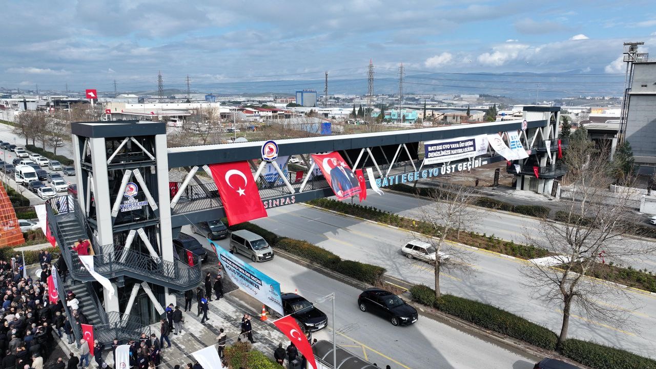 Batı Ege GYO Yaya Üst Geçidi hizmete açıldı