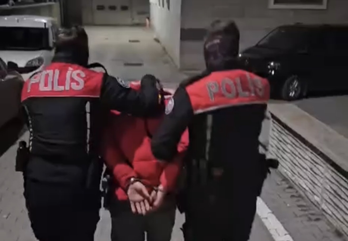 Samsun’da 23 yıl 9 ay ve 4 yıl 2 ay hapis cezası bulunan 2 hükümlü yakalandı