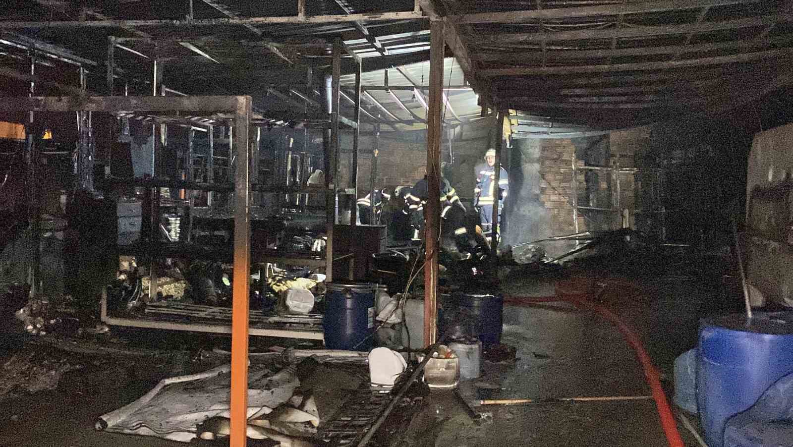 &Ccedil;orum&rsquo;da halı yıkama merkezinde yangın
