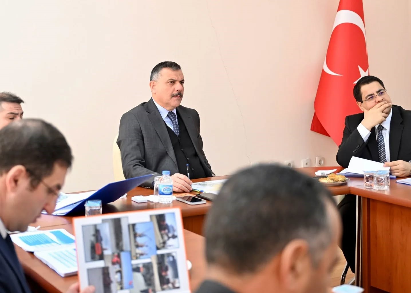 Vali Çiftçi, Aziziye’de devam eden kamu projeleri hakkında bilgi aldı