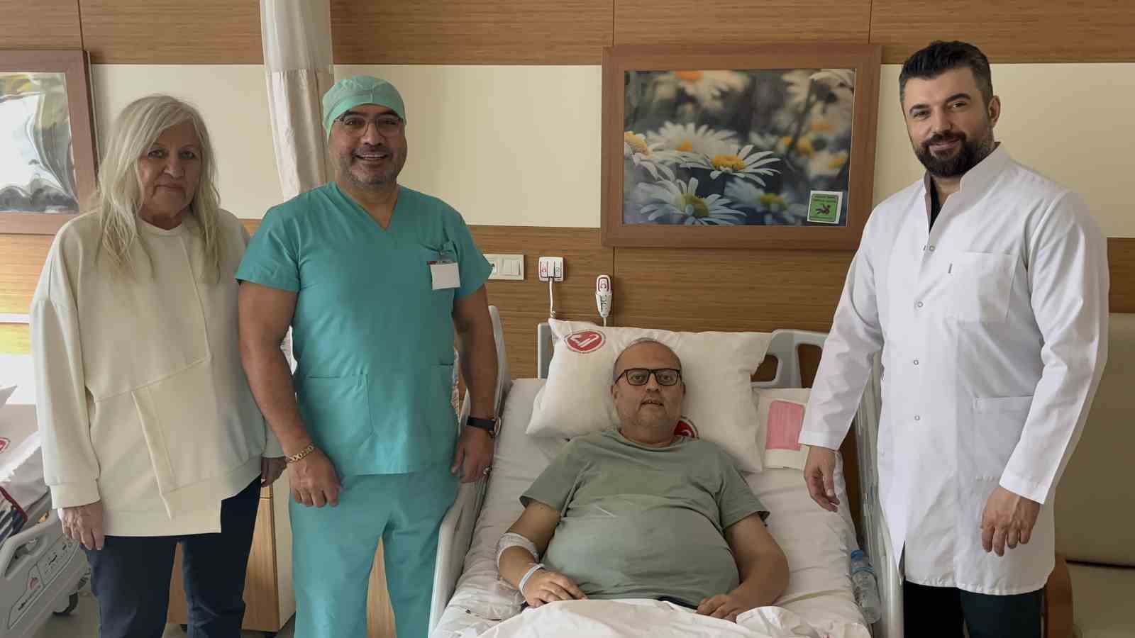 &Ccedil;anakkale&rsquo;de anneden oğluna b&ouml;brek nakli
