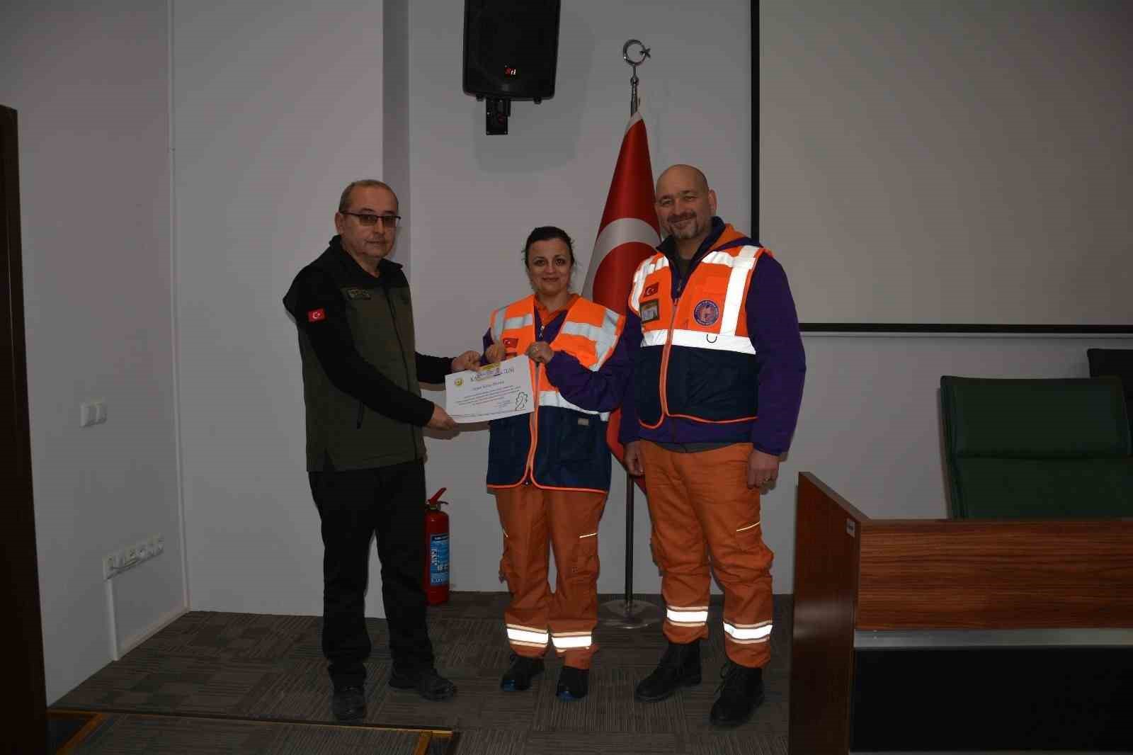 G&ouml;n&uuml;ll&uuml;ler, "Yeşil Vatan" i&ccedil;in eğitim aldı
