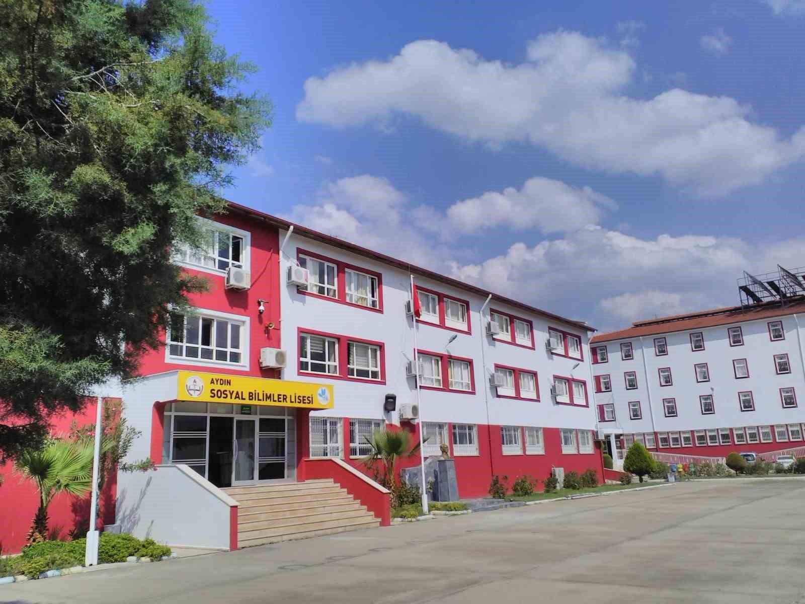 Aydın Sosyal Bilimler Lisesi, bölge finaline yükseldi